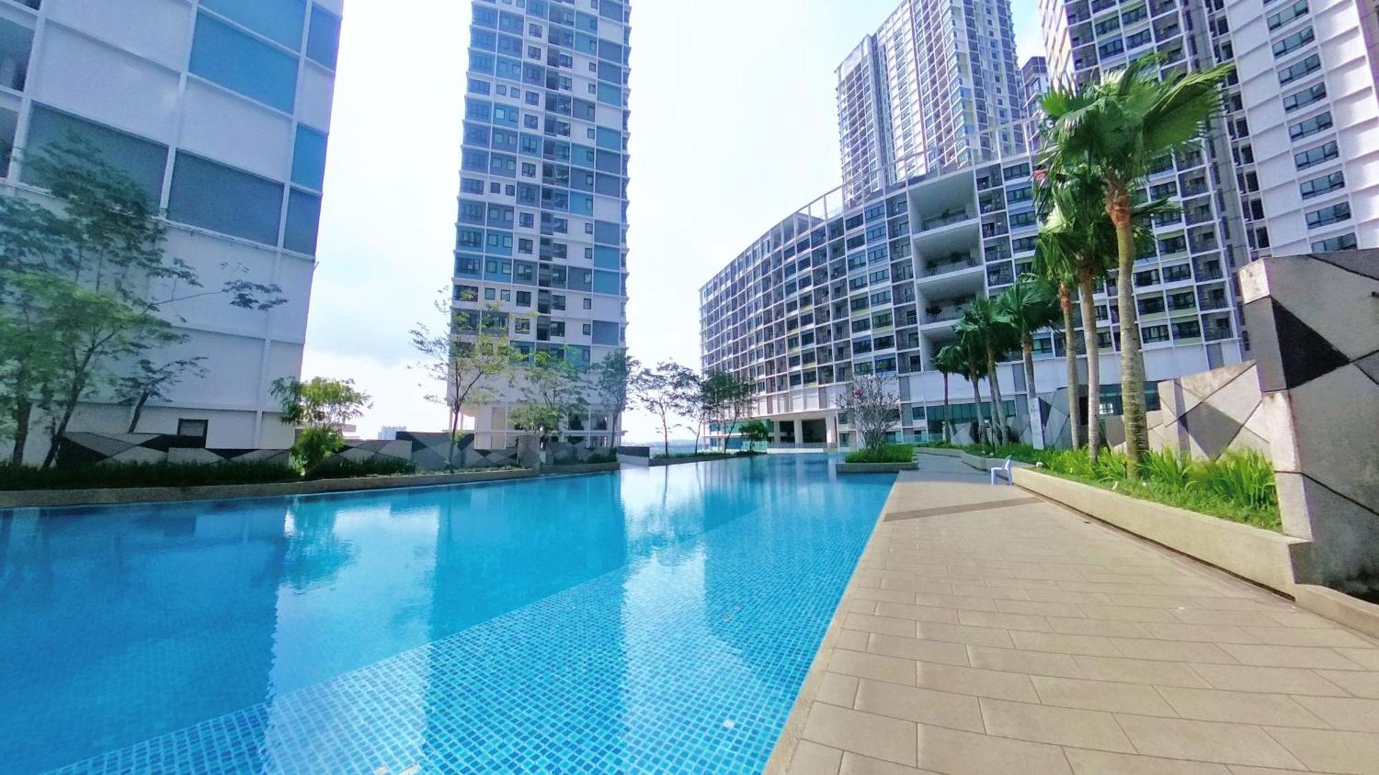 8pax 2r1b Deluxe Suite, I-city, I-soho, Beside Theme Park, Wifi 50